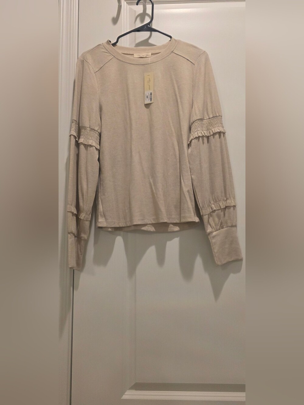 Doe & Rae Cream Ruffle-Sleeve Long Sleeve Top